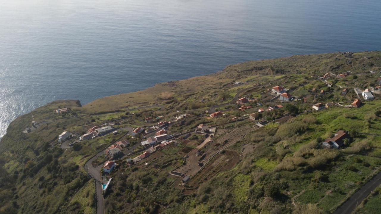 Refugio De Pedra Villa Faja da Ovelha Exterior photo